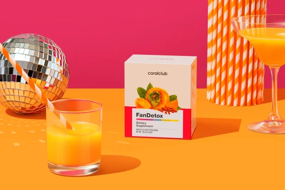 FanDetox – complemento alimenticio con azúcar y edulcorantes. Peso neto: 135 g.